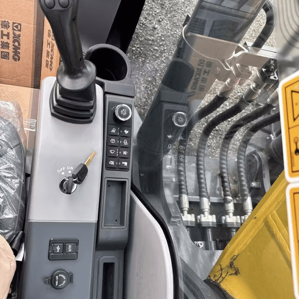 Гусеничный экскаватор XCMG XE215G