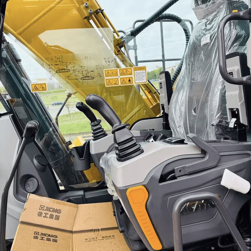 Гусеничный экскаватор XCMG XE215G