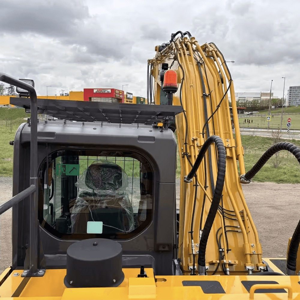 Гусеничный экскаватор XCMG XE215G