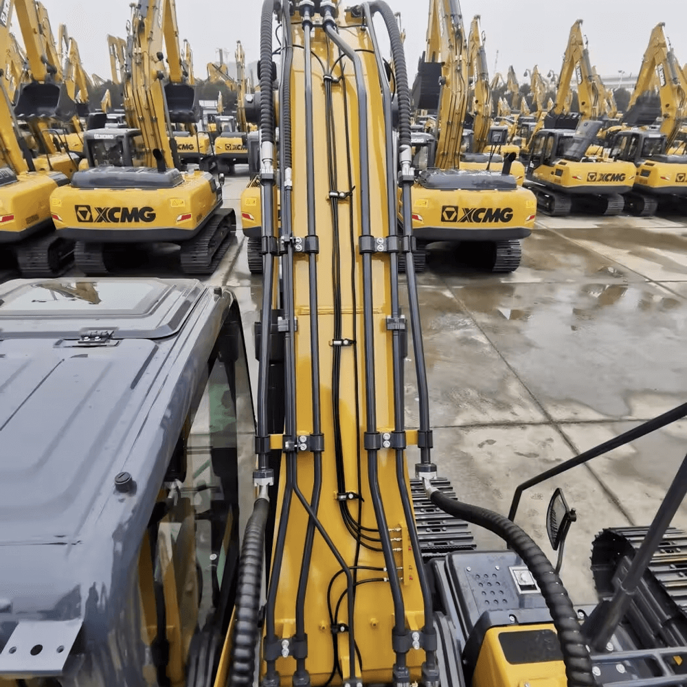 Гусеничный экскаватор XCMG XE225DN