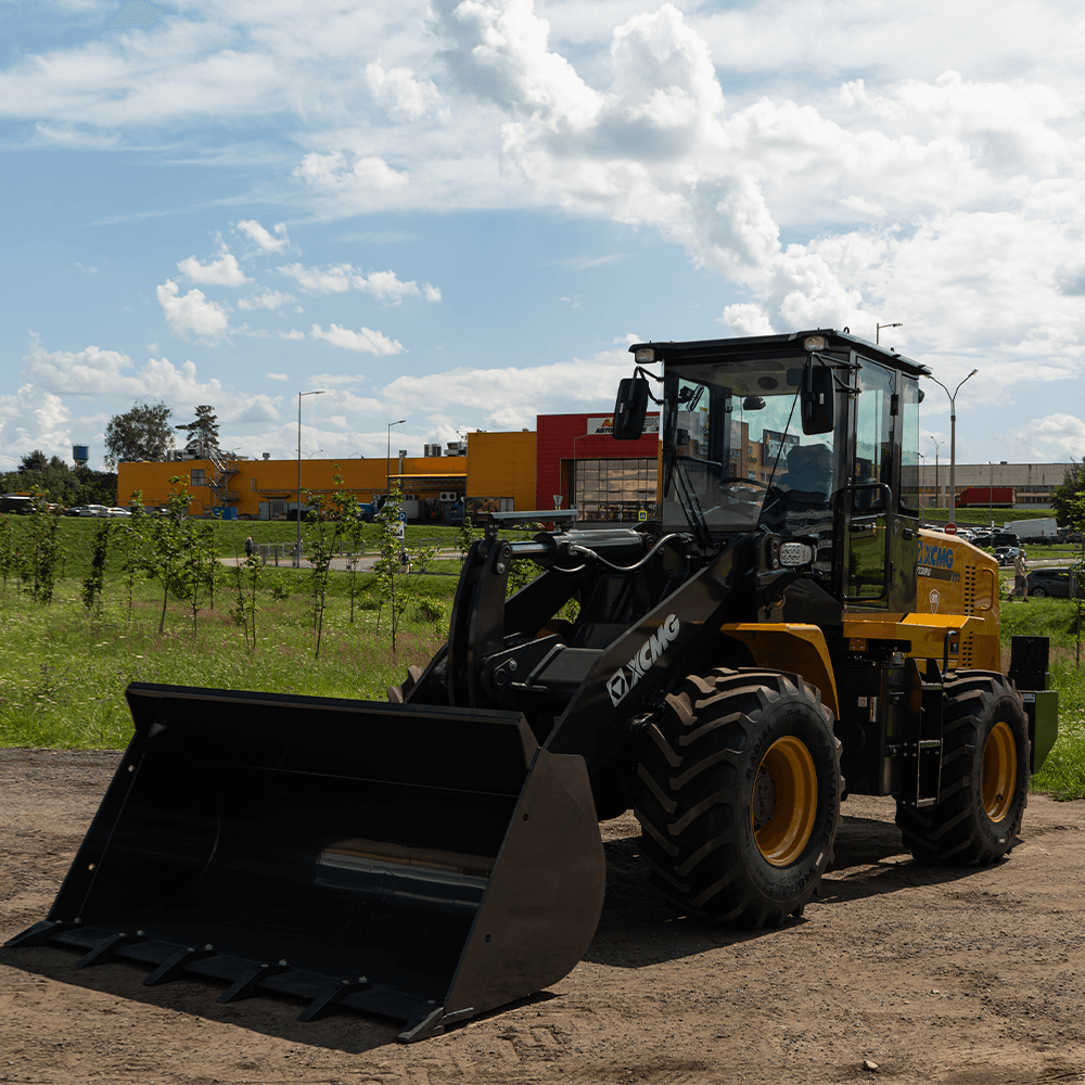 Фронтальный погрузчик XCMG LW330RU