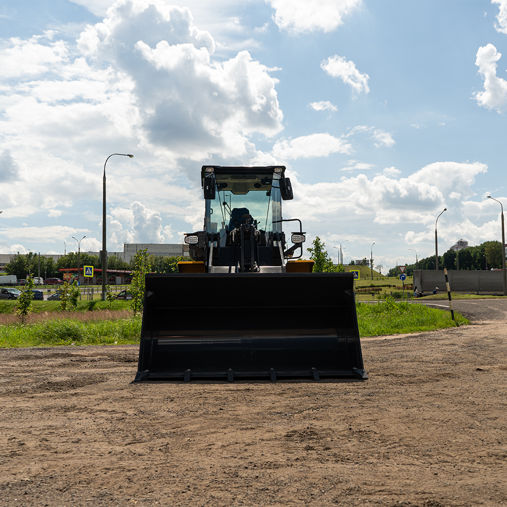 Фронтальный погрузчик XCMG LW330RU