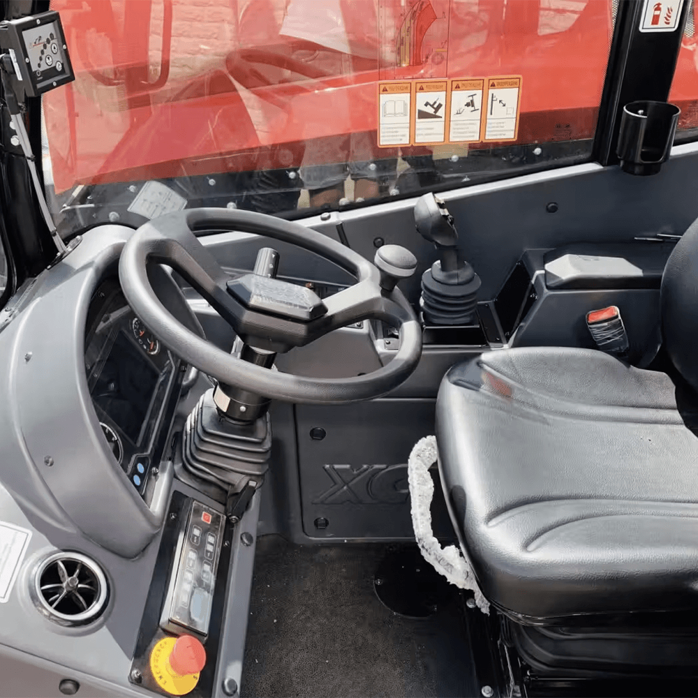 Телескопический вилочный погрузчик XCMG XT3207K