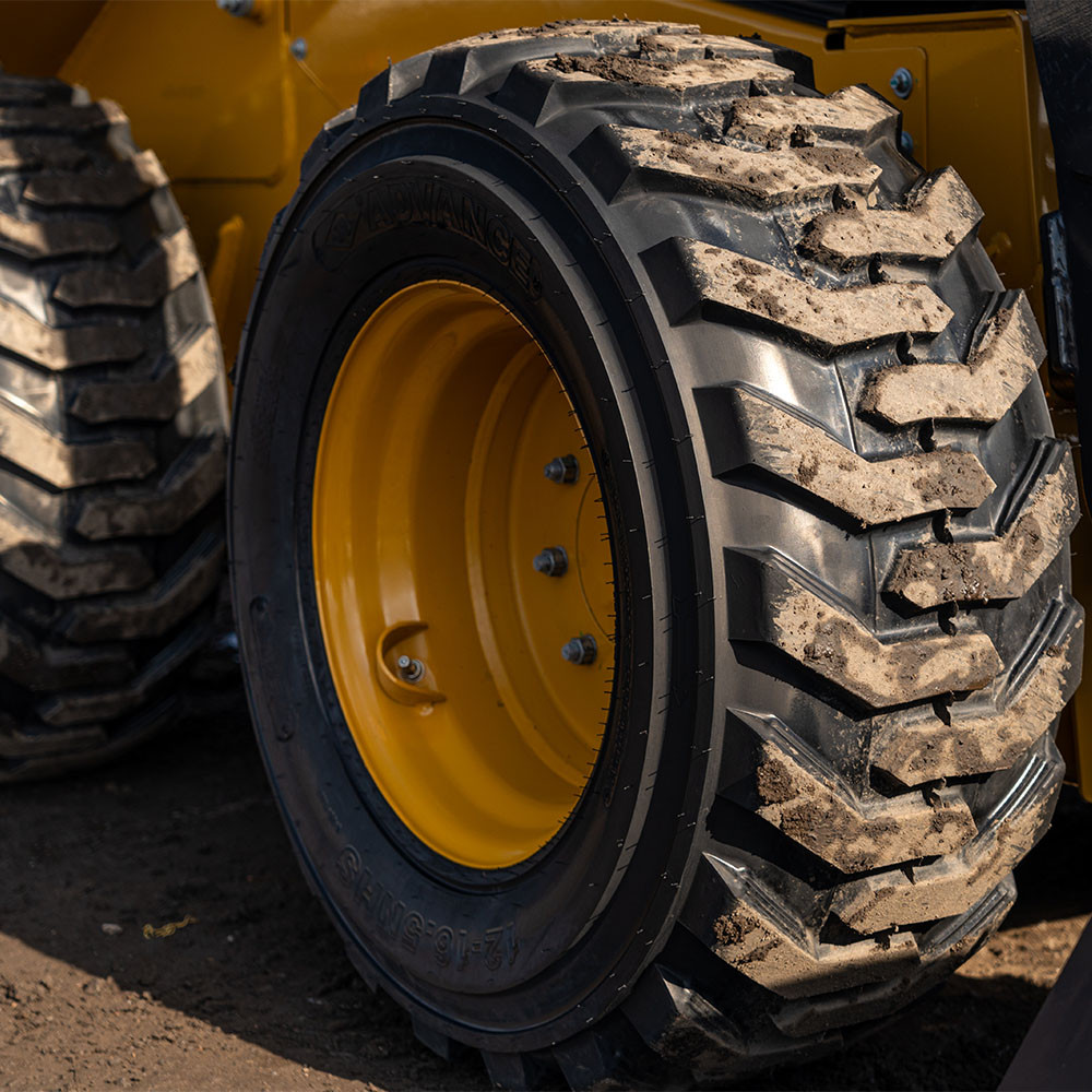 Мини погрузчик XCMG SR760RU