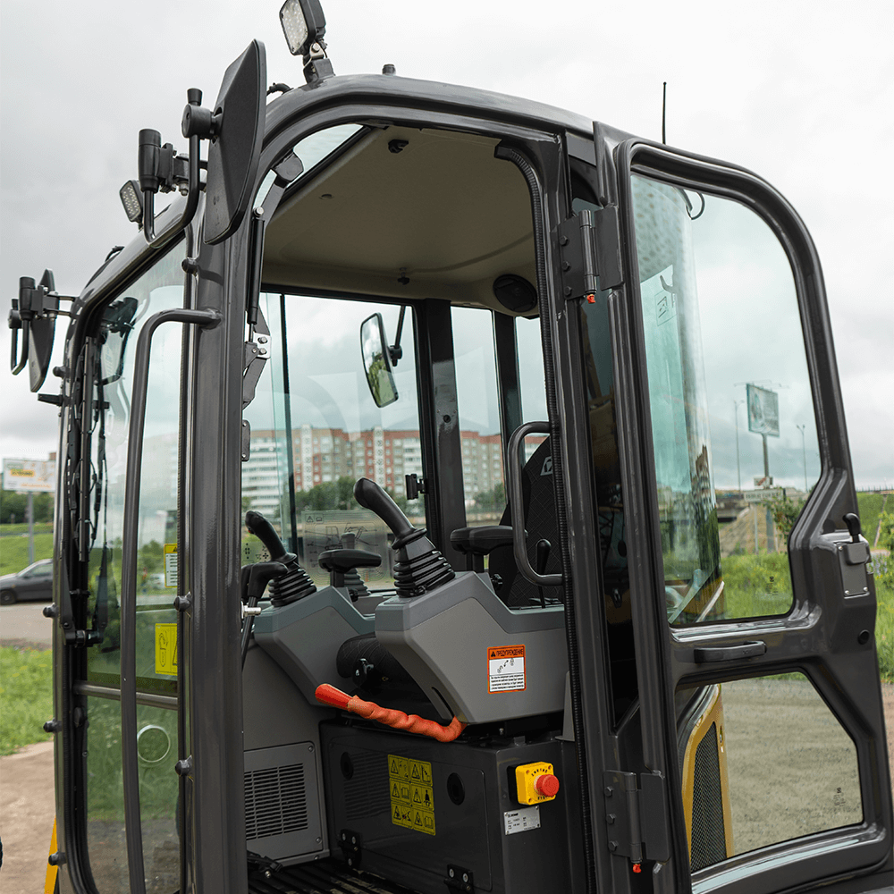 Мини-экскаватор XCMG XE35U